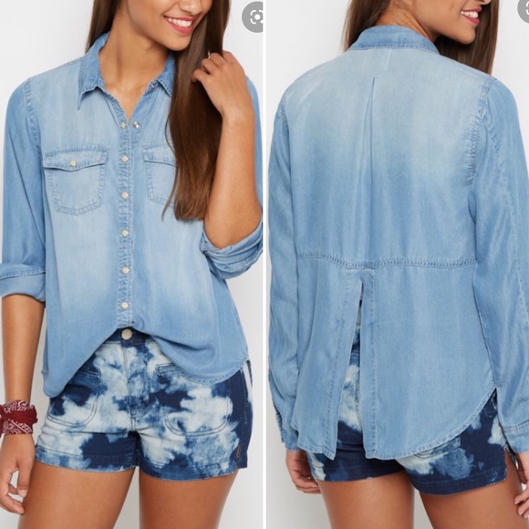 Wild Blue Sadie Robertson Tops - Vintage Wild Blue Denim Top Medium 🤠